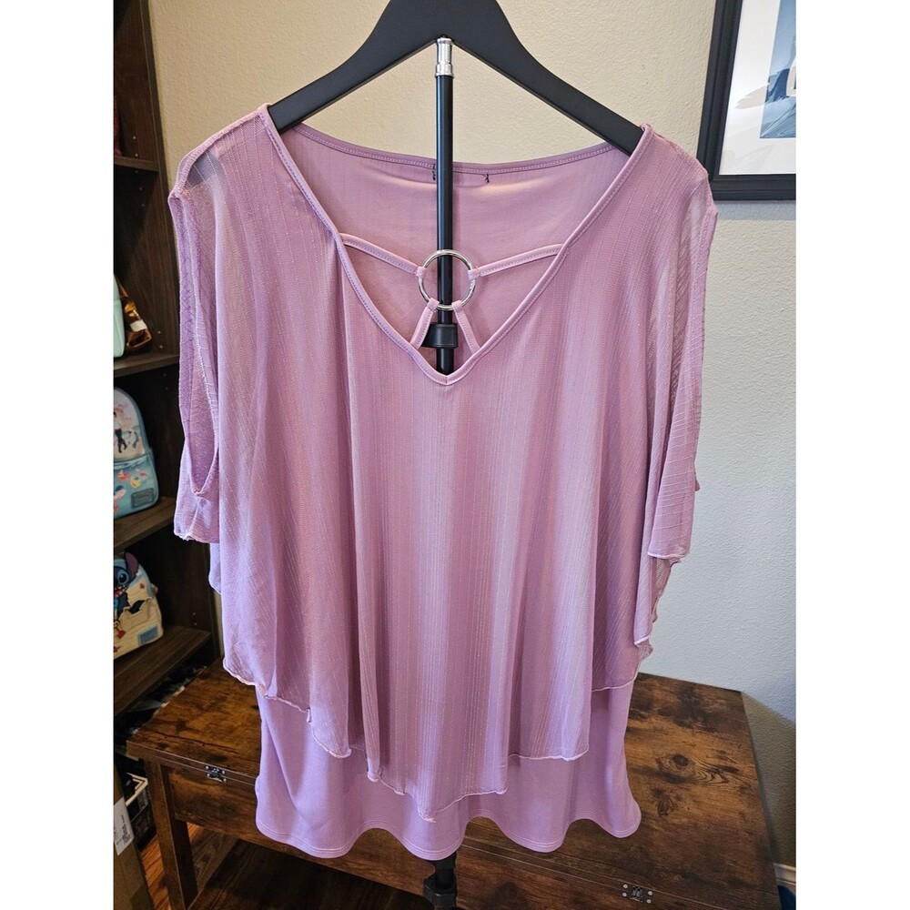 Light Mauve Women's Layered V-Neck Top with Ring Detail